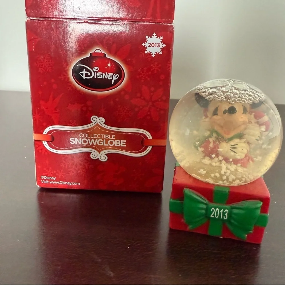 Disney Holiday Mickey Mouse Snow Globe 2013 Special Edition Collectible